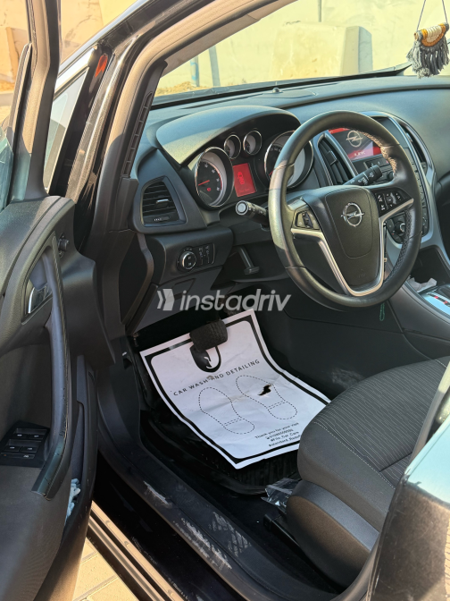 Opel Astra 2021 Black Automatic Used for Sale in Greater Cairo ( Cairo + Giza) - 4