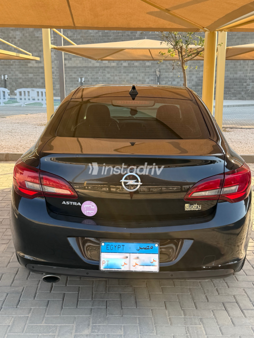 Opel Astra 2021 Black Automatic Used for Sale in Greater Cairo ( Cairo + Giza) - 9