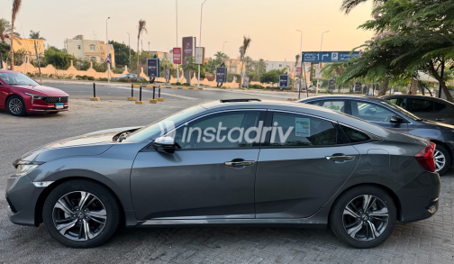Honda Civic 2020 Gray Automatic Used for Sale in Greater Cairo ( Cairo + Giza) - 2