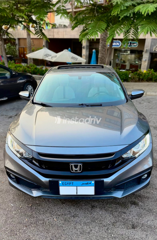 Honda Civic 2020 Gray Automatic Used for Sale in Greater Cairo ( Cairo + Giza) - 4