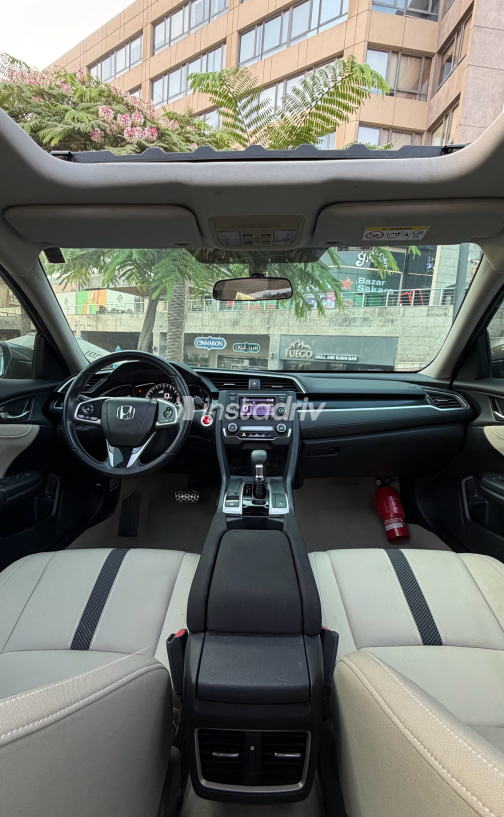 Honda Civic 2020 Gray Automatic Used for Sale in Greater Cairo ( Cairo + Giza) - 5
