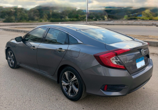 Honda Civic 2020 Gray Automatic Used for Sale in Greater Cairo ( Cairo + Giza)