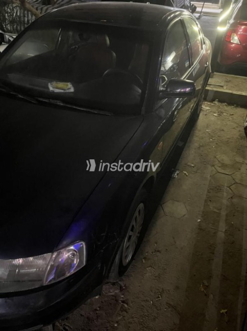 Volkswagen Passat 1999 Dark Blue Automatic Used for Sale in Cairo - 9