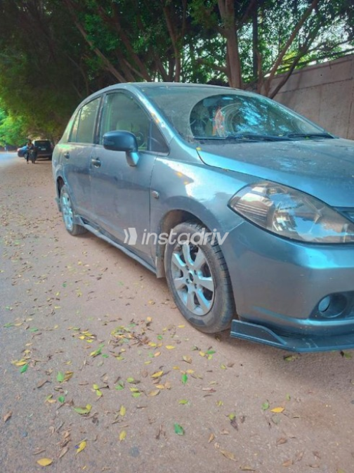 Nissan Tiida 2007 Silver Automatic Used for Sale in Maadi - 2