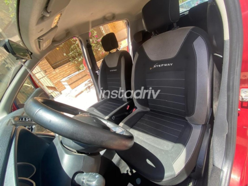 Renault Sandero Step Way 2018 White Automatic Used for Sale in Greater Cairo ( Cairo + Giza) - 9