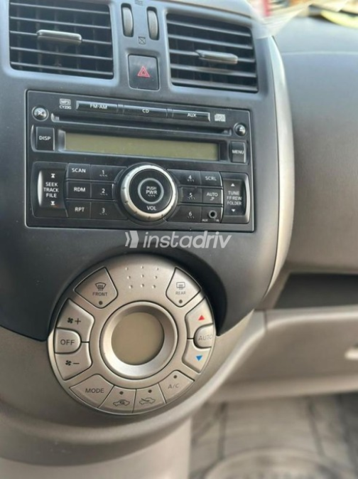 Nissan Sunny 2014 Gold Automatic Used for Sale in Shobra - 6