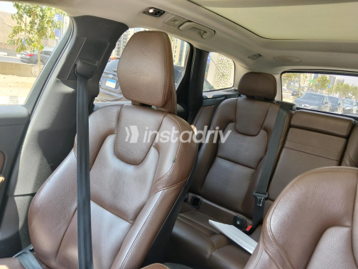 فولفو XC60 2020 أسود أوتوماتيك مستعملة للبيع في القاهرة الكبرى ( القاهرة - الجيزة) - 3