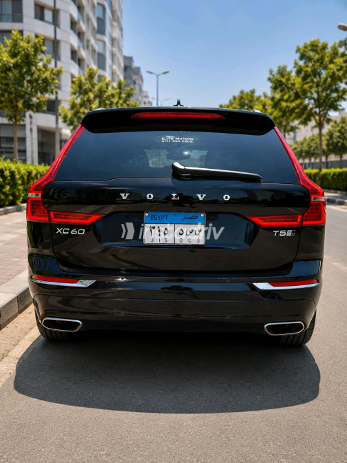 فولفو XC60 2020 أسود أوتوماتيك مستعملة للبيع في القاهرة الكبرى ( القاهرة - الجيزة) - 5
