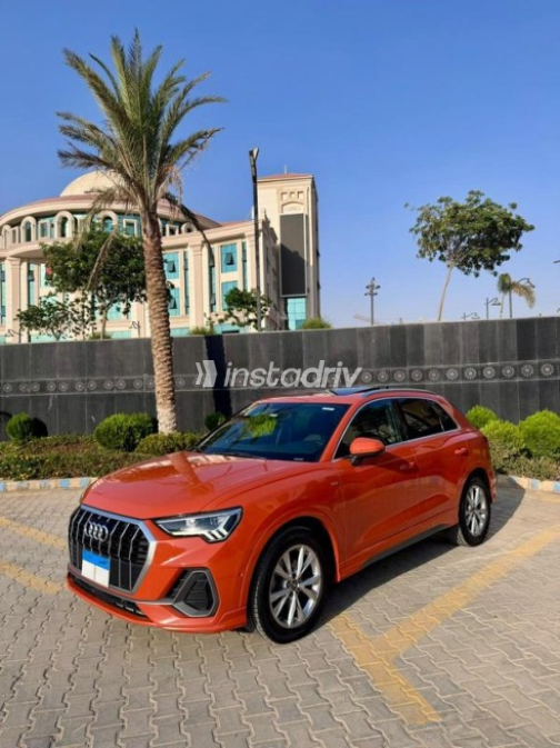 اودي Q3 2020 برتقالي أوتوماتيك مستعملة للبيع في القاهرة - 2