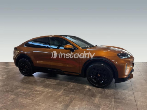 Porsche Cayenne 2026 Orange Automatic Used for Sale in Cairo - 7