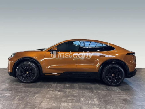 Porsche Cayenne 2026 Orange Automatic Used for Sale in Cairo - 8