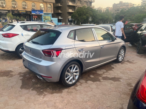 Seat Ibiza 2024 Silver Automatic Used for Sale in Greater Cairo ( Cairo + Giza) - 2