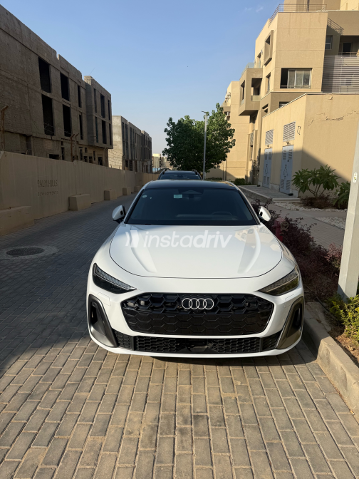 اودي A5 2025 أبيض أوتوماتيك مستعملة للبيع في القاهرة الكبرى ( القاهرة - الجيزة) - 1