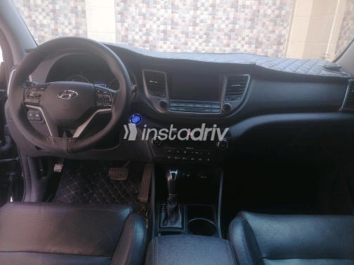 Hyundai Tucson 2017 Black Automatic Used for Sale in Greater Cairo ( Cairo + Giza) - 3