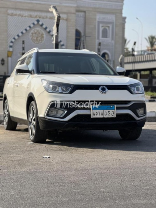 سانج يونج تيفولى XLV 2019 أبيض أوتوماتيك مستعملة للبيع في القاهرة الكبرى ( القاهرة - الجيزة) - 5