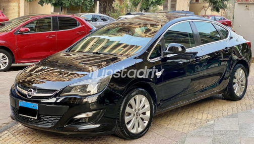 Opel Astra 2017 Black Automatic Used for Sale in Heliopolis - 1