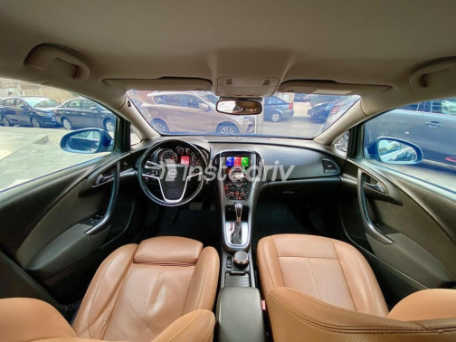 Opel Astra 2017 Black Automatic Used for Sale in Heliopolis - 2