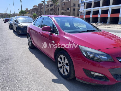 Opel Astra 2019 White Automatic Used for Sale in Greater Cairo ( Cairo + Giza) - 3
