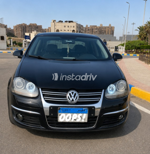 Volkswagen Jetta 2010 Black Automatic Used for Sale in Heliopolis - 3