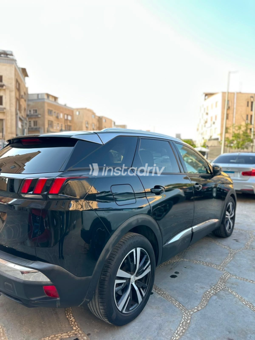 بيجو 3008 2019 أسود أوتوماتيك مستعملة للبيع في القاهرة الكبرى ( القاهرة - الجيزة) - 5