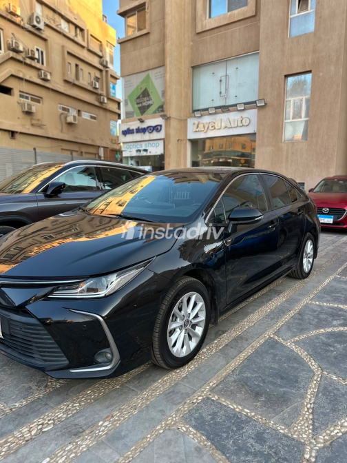 تويوتا كورولا 2022 أسود أوتوماتيك مستعملة للبيع في القاهرة الكبرى ( القاهرة - الجيزة) - 10