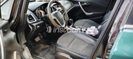 Opel Astra 2014 Green Automatic Used for Sale in Mokattam - 3