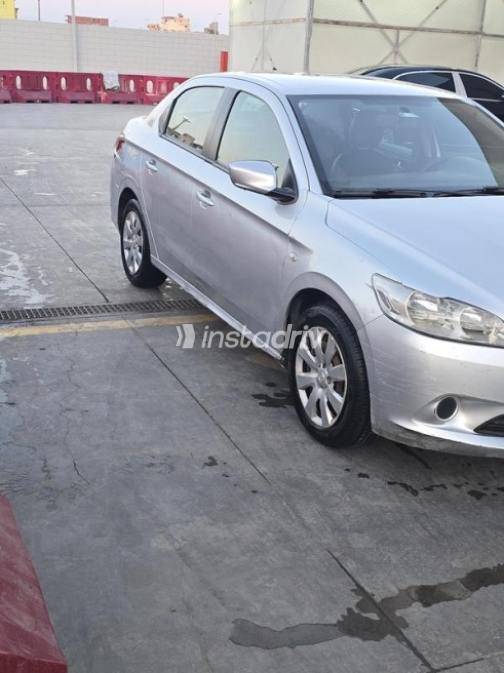 Peugeot 301 2015 Silver Automatic Used for Sale in El Haram - 3
