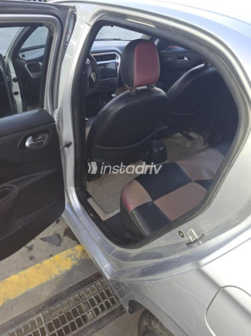 Peugeot 301 2015 Silver Automatic Used for Sale in El Haram - 4