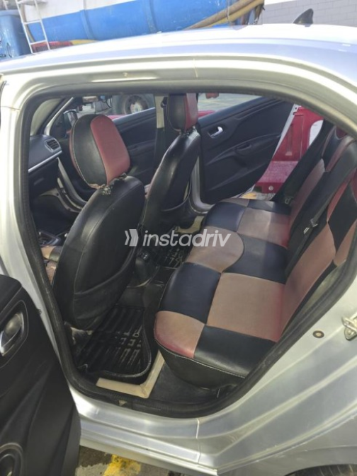 Peugeot 301 2015 Silver Automatic Used for Sale in El Haram - 6