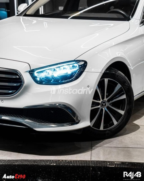 مرسيدس E 200 2022 أبيض أوتوماتيك مستعملة للبيع في القاهرة - 3