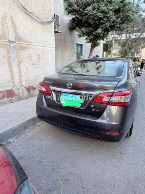 Nissan Sentra 2018 White Automatic Used for Sale in Greater Cairo ( Cairo + Giza) - 5