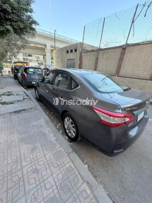 Nissan Sentra 2018 White Automatic Used for Sale in Greater Cairo ( Cairo + Giza) - 9