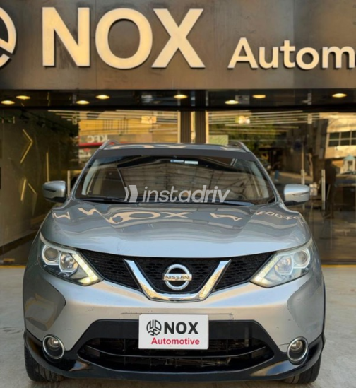 Nissan Qashqai 2017 Silver Automatic Used for Sale in Nasr city - 2