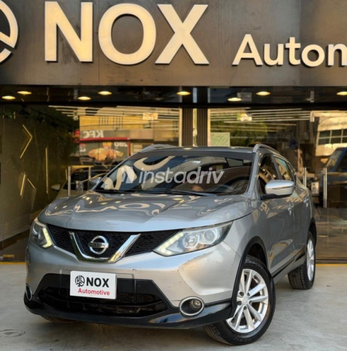 Nissan Qashqai 2017 Silver Automatic Used for Sale in Nasr city - 3