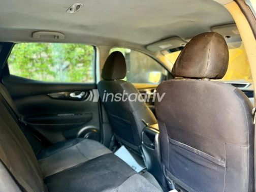 Nissan Qashqai 2017 Silver Automatic Used for Sale in Nasr city - 10