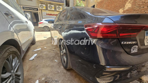 Kia Grand Cerato 2020 White Automatic Used for Sale in Greater Cairo ( Cairo + Giza) - 5