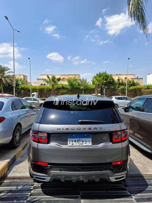 لاند روفر ديسكفرى سبورت 2020 رمادي أوتوماتيك مستعملة للبيع في مدينة الشيخ زايد - 2