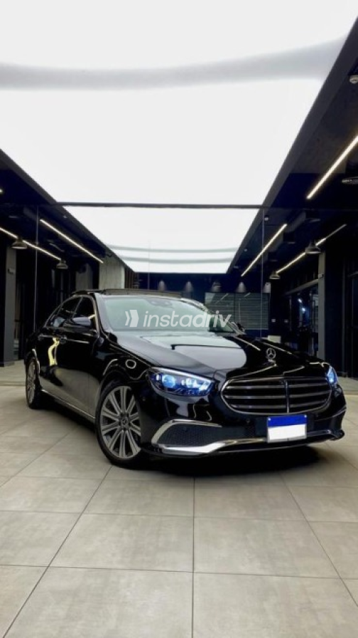 مرسيدس E 200 2023 أسود أوتوماتيك مستعملة للبيع في القطامية - 1