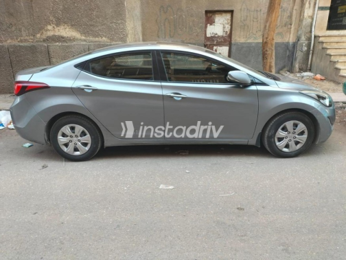 Hyundai Elantra MD 2015 Silver Automatic Used for Sale in Cairo - 2