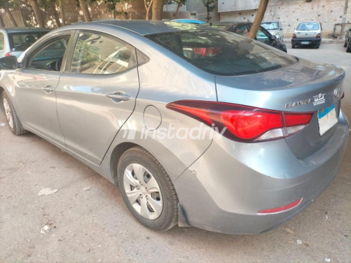 Hyundai Elantra MD 2015 Silver Automatic Used for Sale in Cairo - 3