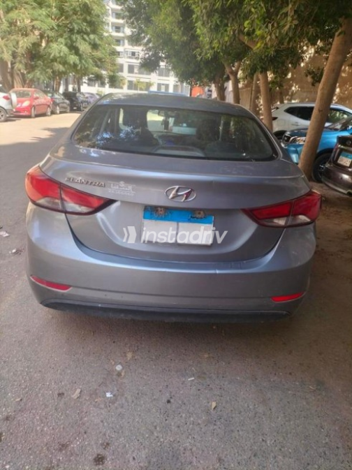 Hyundai Elantra MD 2015 Silver Automatic Used for Sale in Cairo - 5
