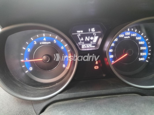 Hyundai Elantra MD 2015 Silver Automatic Used for Sale in Cairo - 9