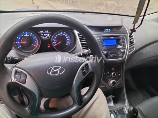 Hyundai Elantra MD 2015 Silver Automatic Used for Sale in Cairo - 10