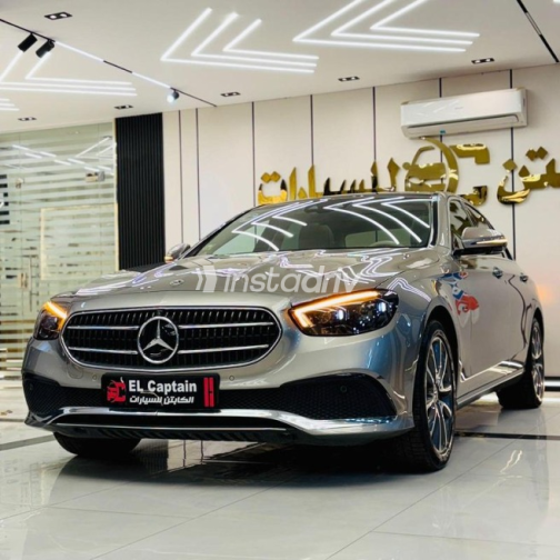 مرسيدس E 300 2022 أبيض أوتوماتيك مستعملة للبيع في القاهرة الكبرى ( القاهرة - الجيزة) - 1