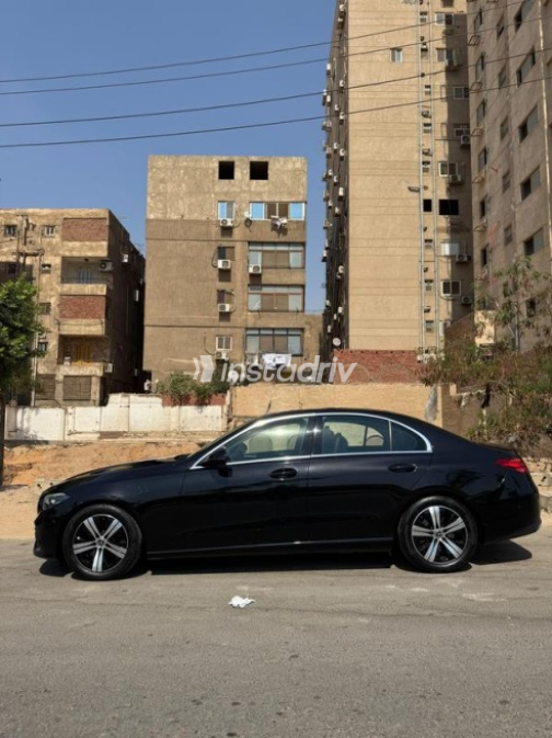 مرسيدس C 200 2022 أسود أوتوماتيك مستعملة للبيع في القاهرة - 5