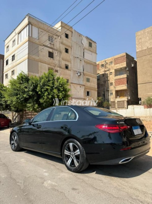 مرسيدس C 200 2022 أسود أوتوماتيك مستعملة للبيع في القاهرة - 6