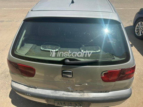 Seat Ibiza 2002 Silver Manual Used for Sale in Greater Cairo ( Cairo + Giza) - 7