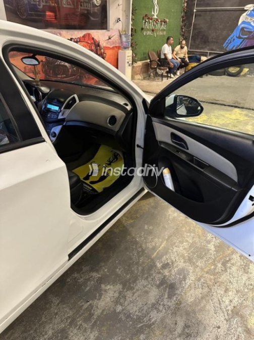 شيفروليه كروز 2016 أبيض أوتوماتيك مستعملة للبيع في القاهرة الكبرى ( القاهرة - الجيزة) - 6