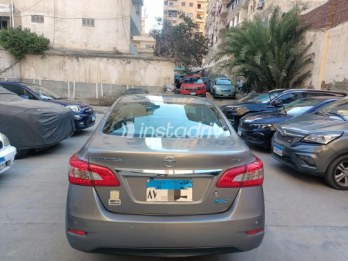 نيسان سنترا 2018 برونزي أوتوماتيك مستعملة للبيع في الإسكندرية - 4