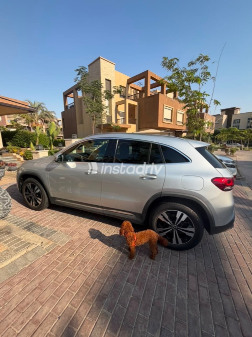 Mercedes GLA 200 2023 Silver Automatic Used for Sale in Greater Cairo ( Cairo + Giza) - 7